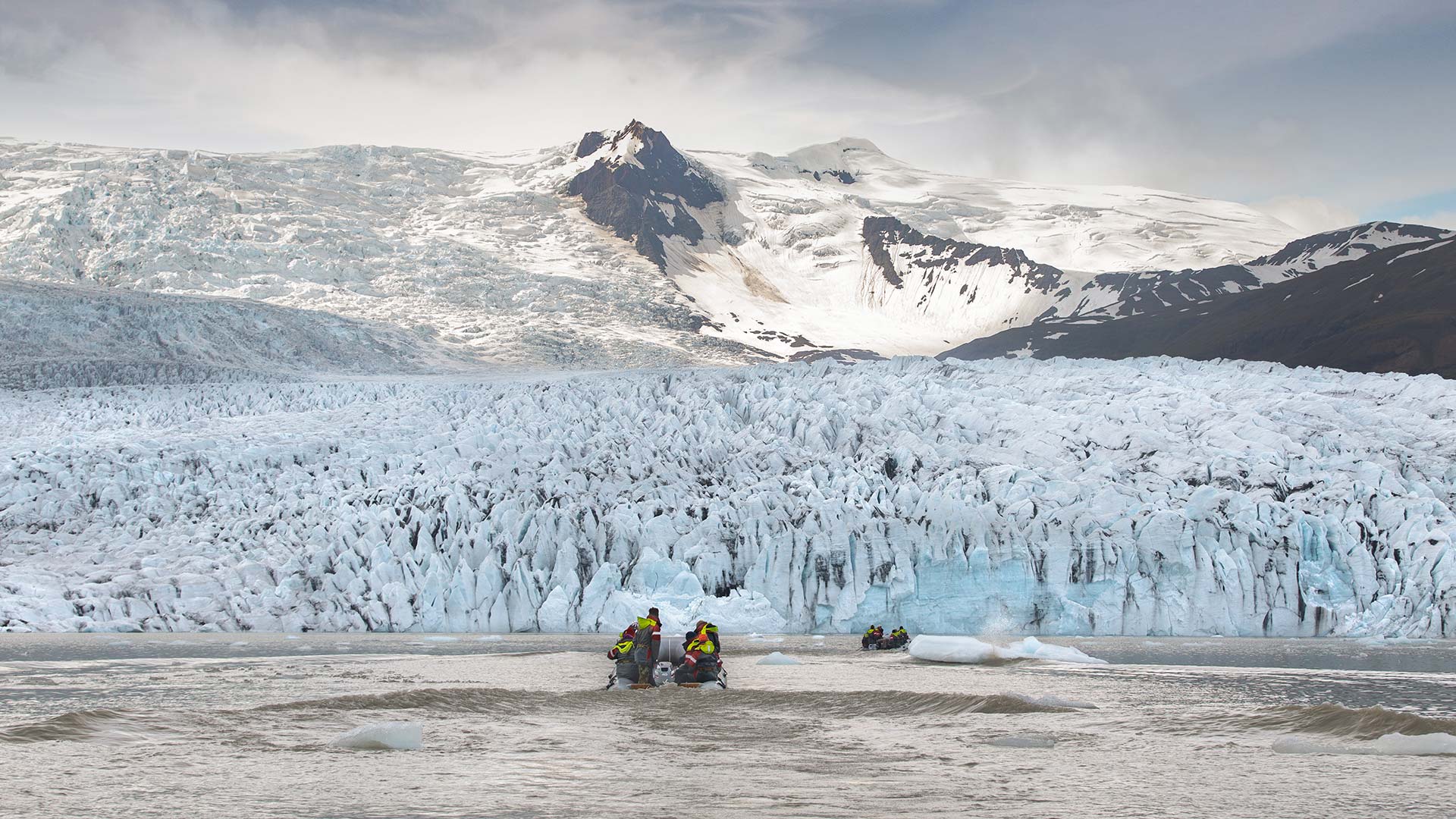 Zodiac boat tour, Fjallsárlón glacier lagoon, Vatnajökull National Park, Iceland