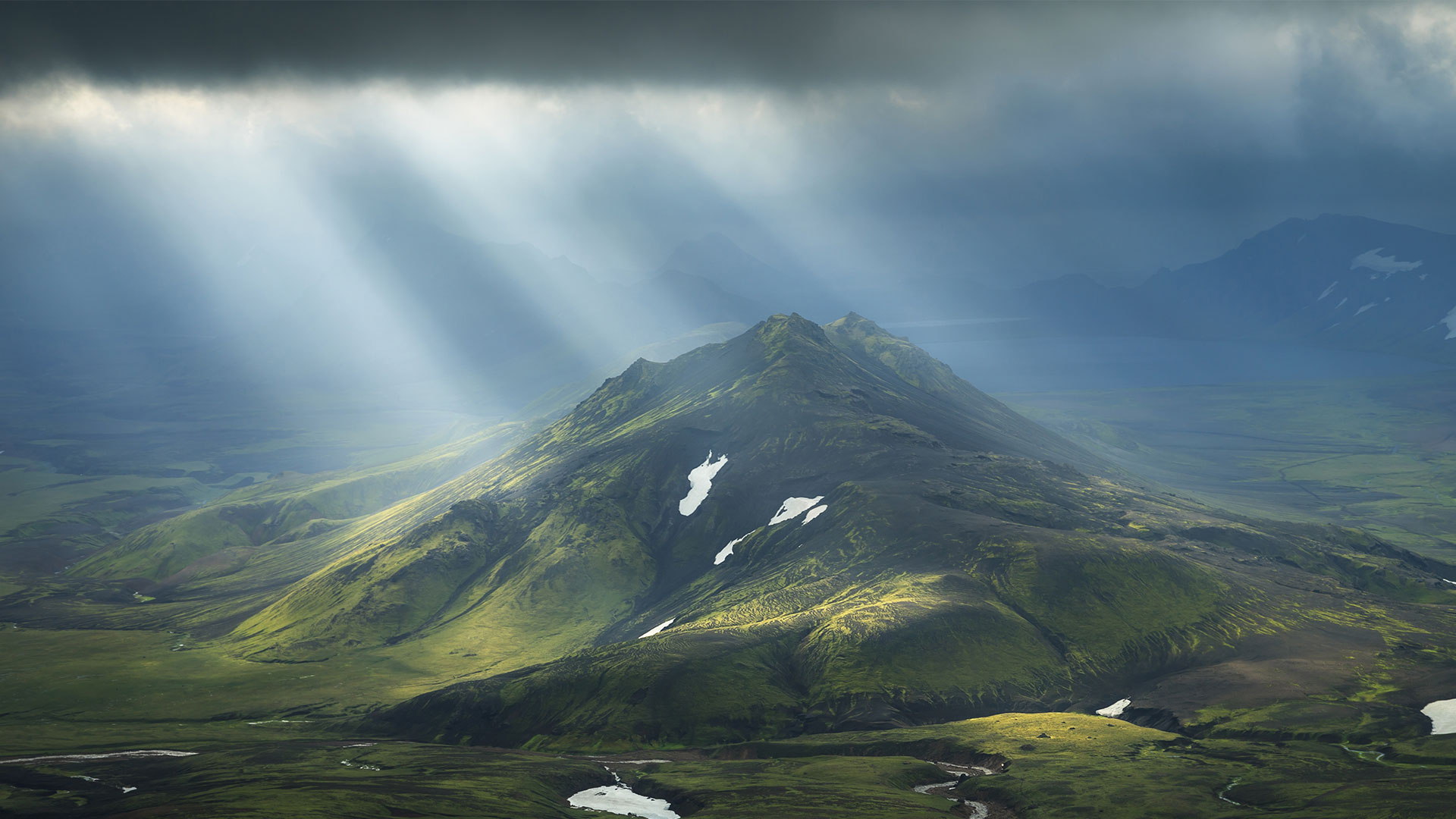 laugavegur mountains